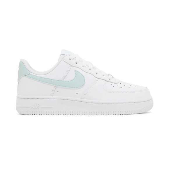 Nike Air Force 1 '07 in jade ice - Picture 1 of 10